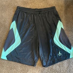 Jordan brand men’s size 2 XL black short with accent color